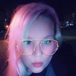 Meet your Posher, Gretchen